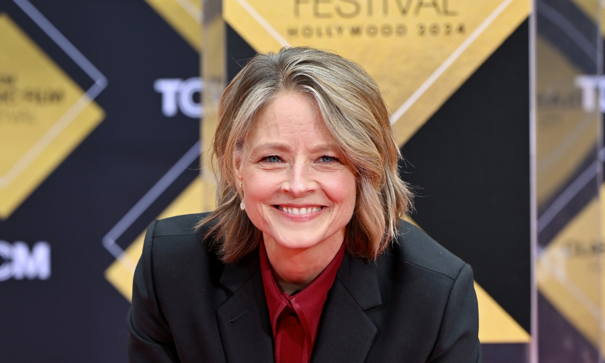 Jodie Foster pays emotional tribute to wife Alexandra Hedison during handprint ceremony in L.A.